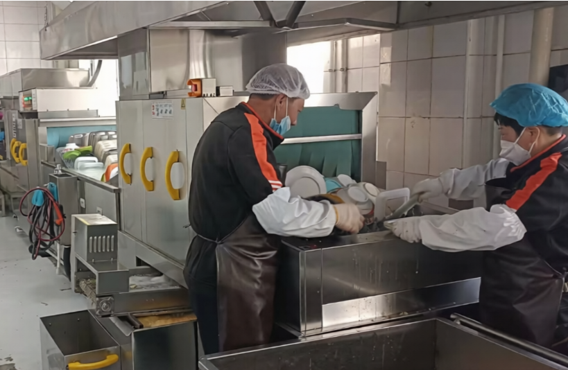 R590-M Series Conveyor Dishwasher